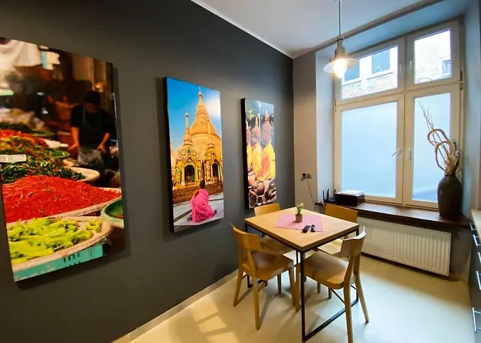 بيت شباب Rynek22 *